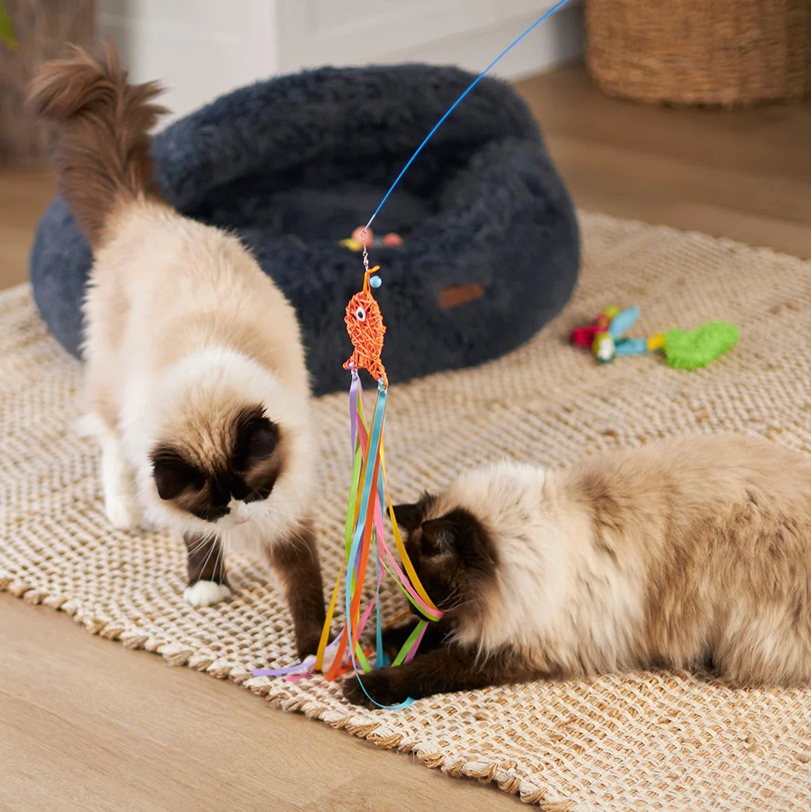 Kazoo Streamer Fish Wand Cat Toy 5 Kazoo Streamer Fish Wand Cat Toy - Image 3